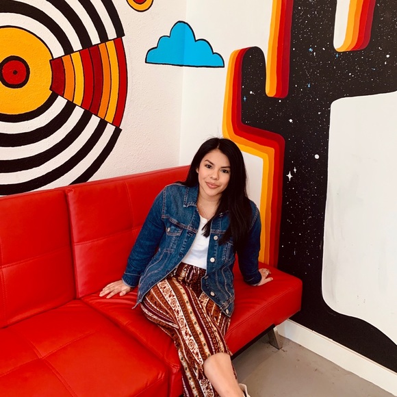 Meet your Posher, Verenice - Picture 1 of 1